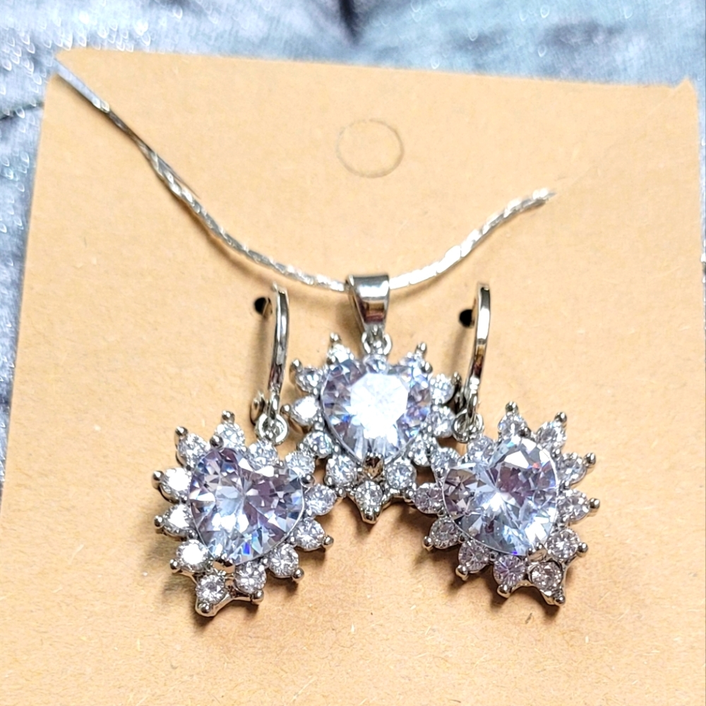 925S  White Heart Shaped Cubic Zirconias Jewelry Set - Picture 5 of 6